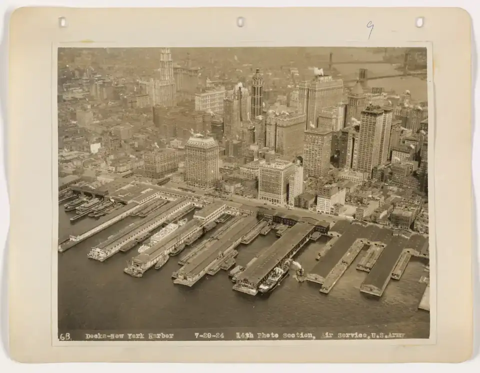 Archival photograph of New York Harbor docks, U.S. Army 14th Photo Section (1934 Manhattan)